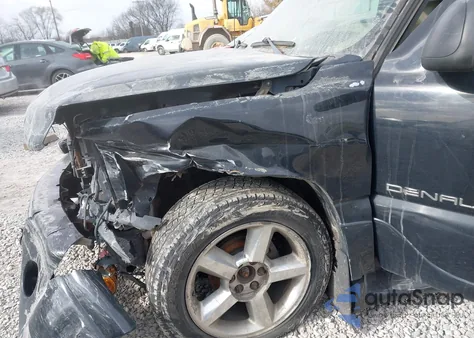 2005 GMC Yukon Xl 1500 Denali z USA, uszkodzony, nr VIN 1GKFK66U05J245999